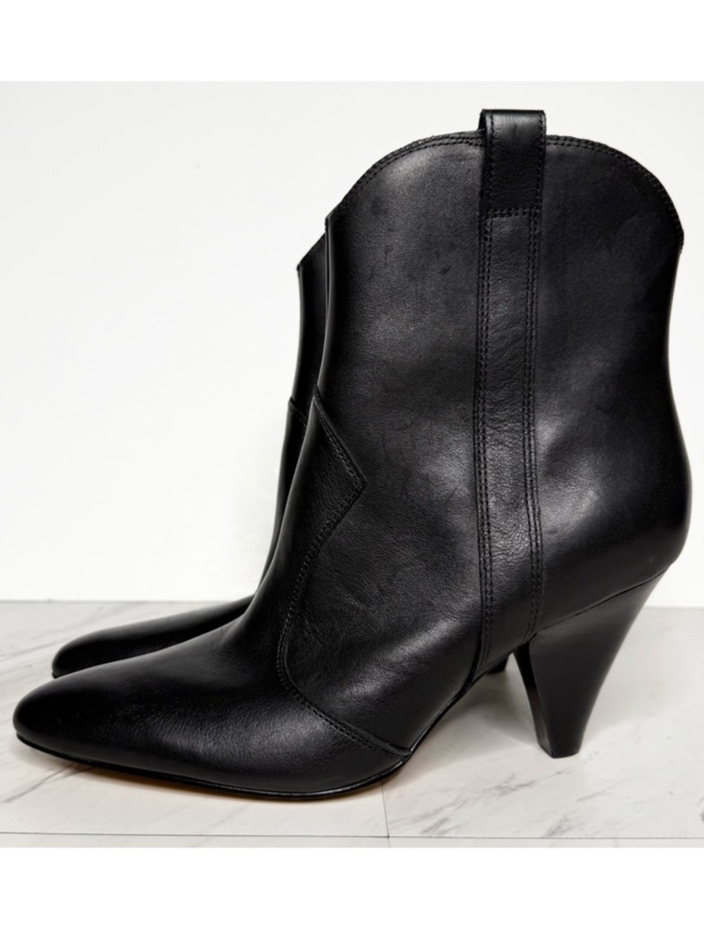 Marc Fisher Carissa Black Leather Almond Toe Heeled Bootie 6 1/2 M